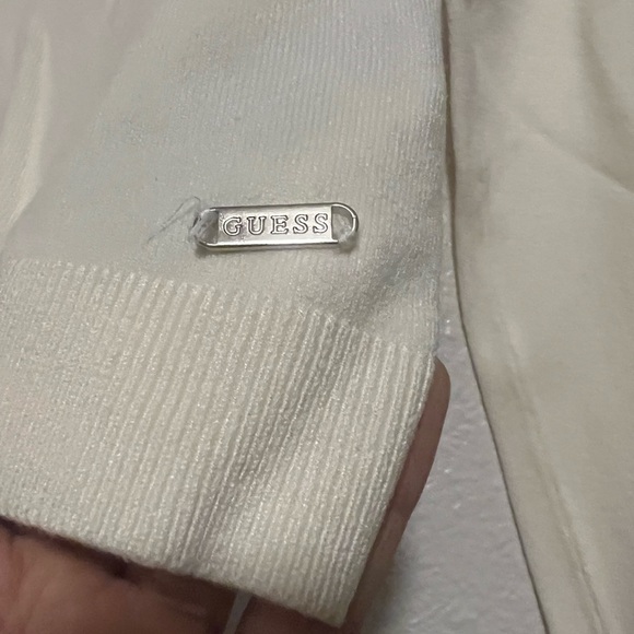 Vintage White Logo Guess sweater Sz M - Picture 4 of 5